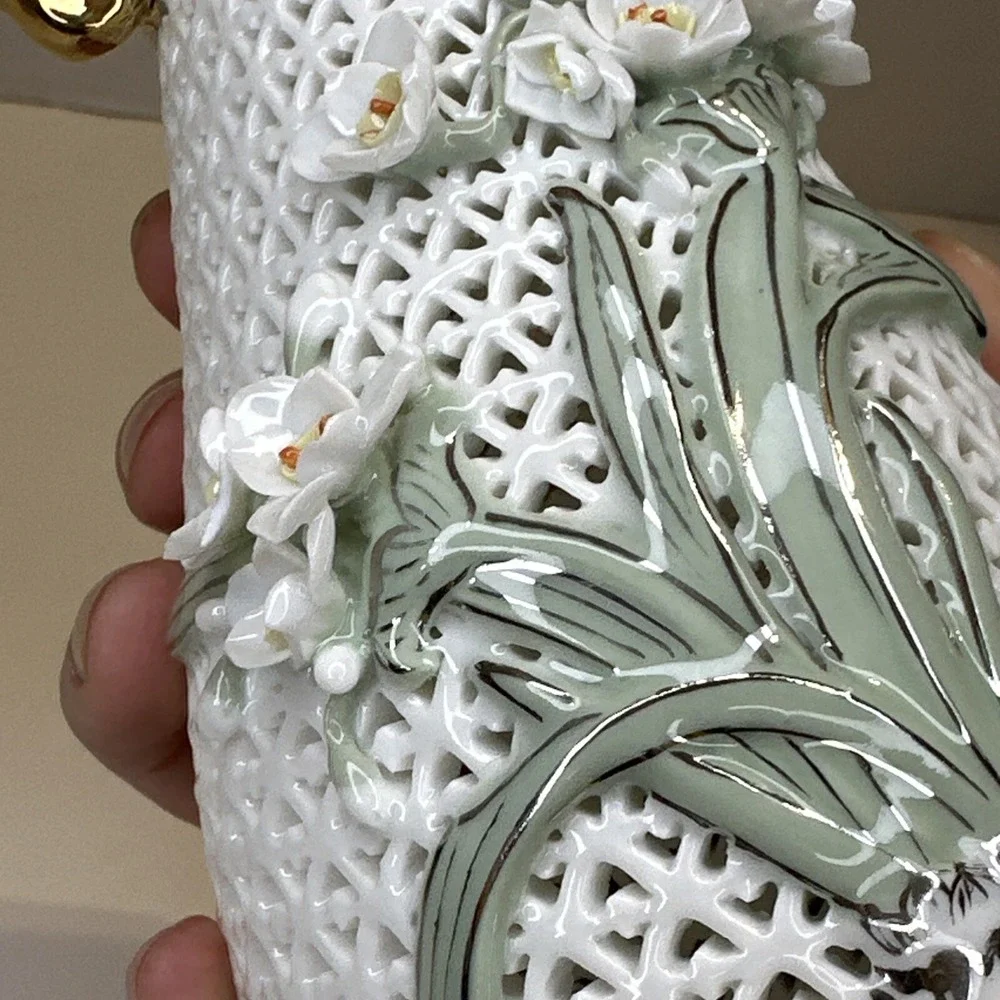Reticulated Chinese Porcelain Vase Gold Handle White Flower Floral 8